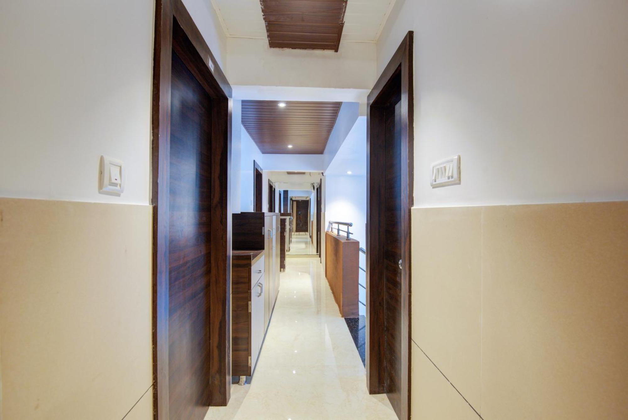 Hotel Galaxy Inn Navi Mumbai Esterno foto