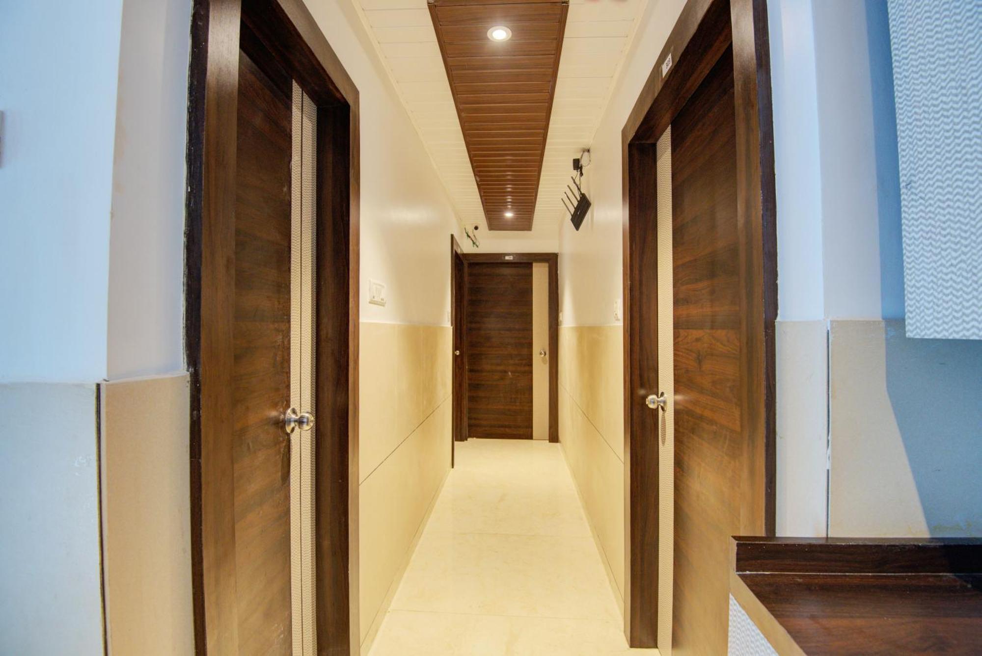 Hotel Galaxy Inn Navi Mumbai Esterno foto