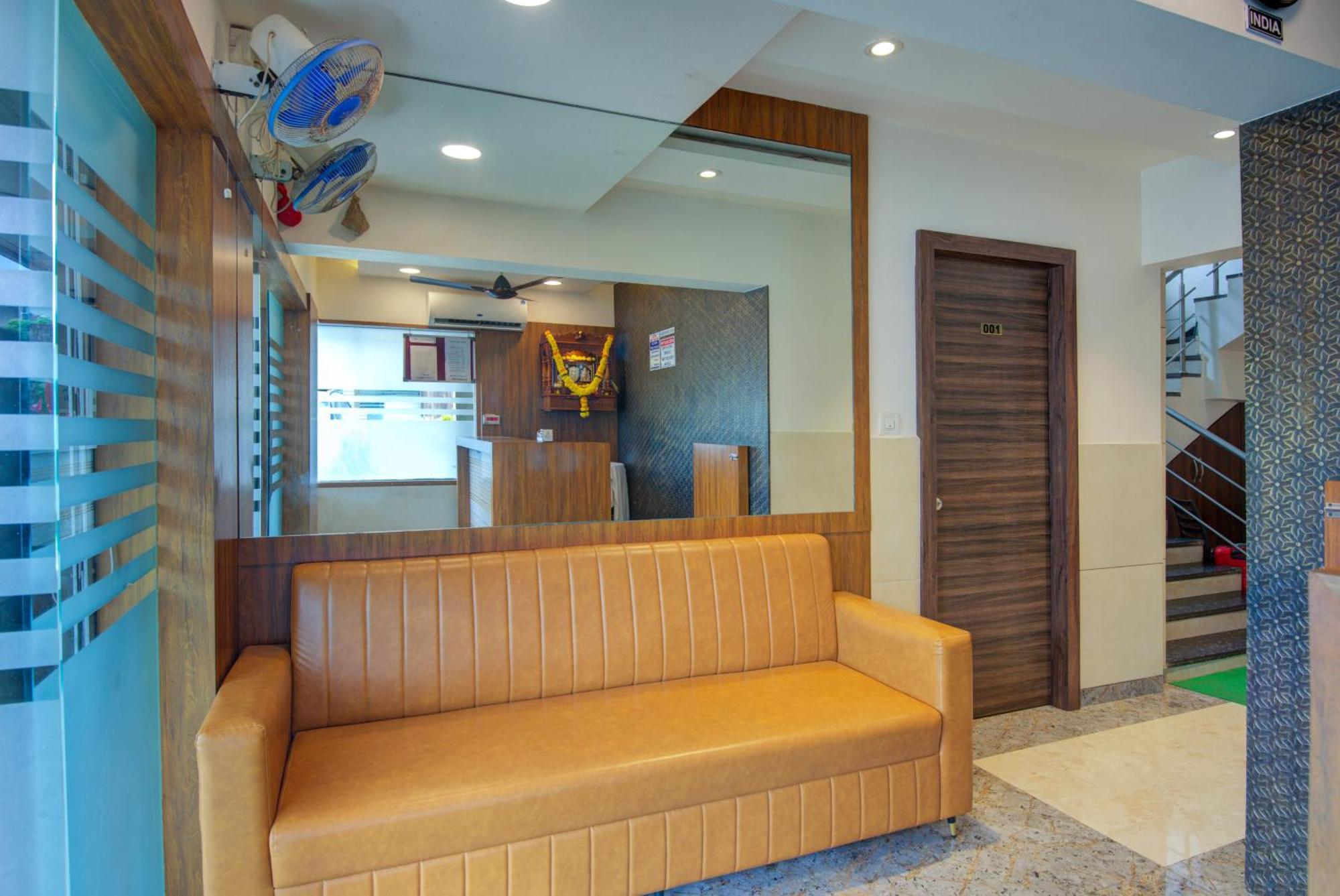 Hotel Galaxy Inn Navi Mumbai Esterno foto